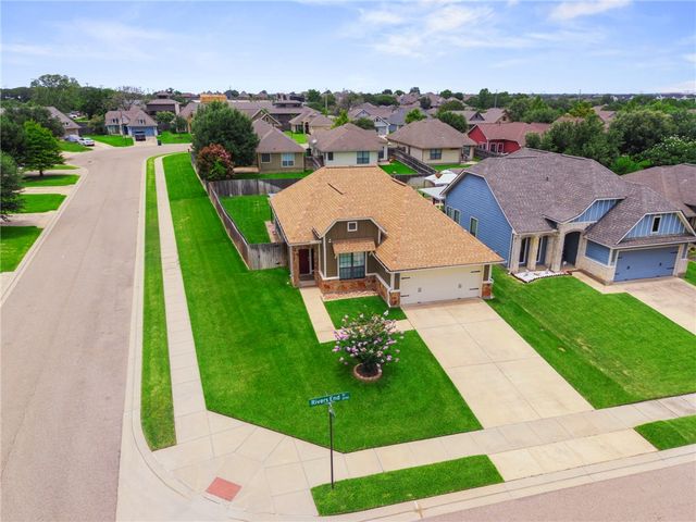 2724 Rivers End Drive, College Station, TX 77845