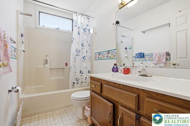 808 Hunter Road, Easton, PA 18040