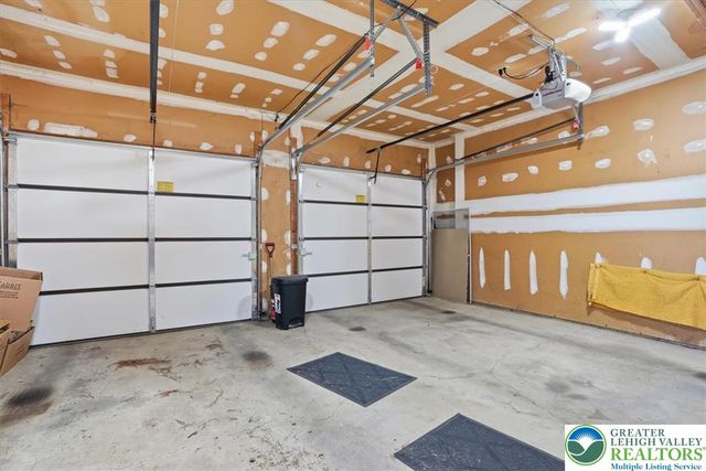 808 Hunter Road, Easton, PA 18040