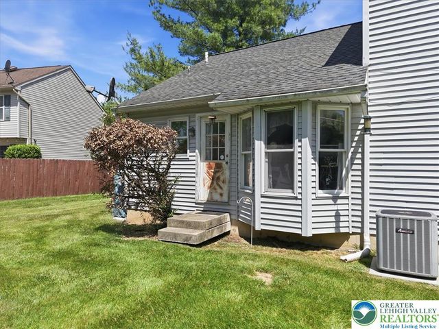 808 Hunter Road, Easton, PA 18040