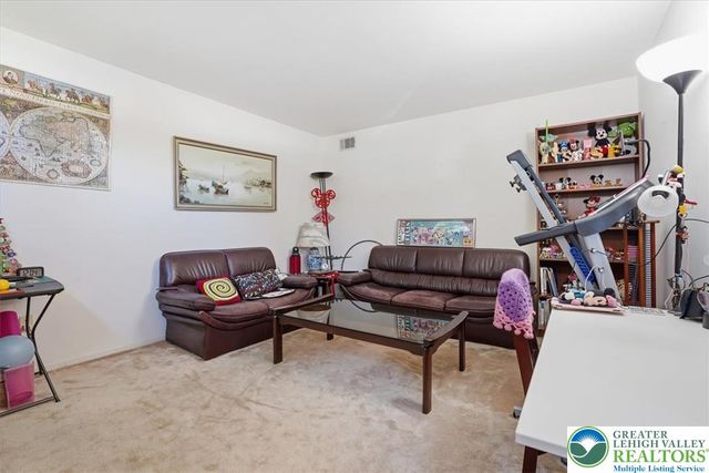 808 Hunter Road, Easton, PA 18040
