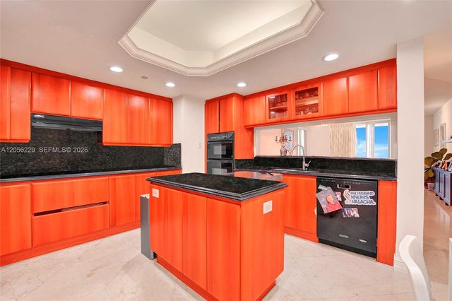 9595 Collins Ave N5-G, Surfside, FL 33154