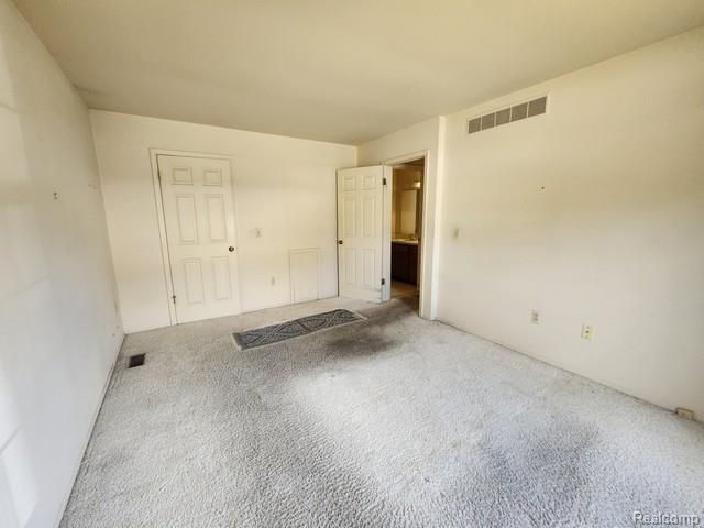 7611 Woodview Drive, Waterford Charter Township, MI 48327