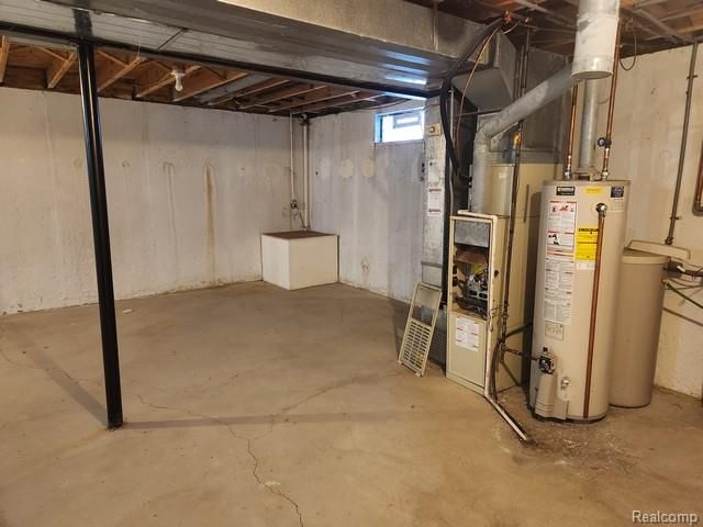 7611 Woodview Drive, Waterford Charter Township, MI 48327