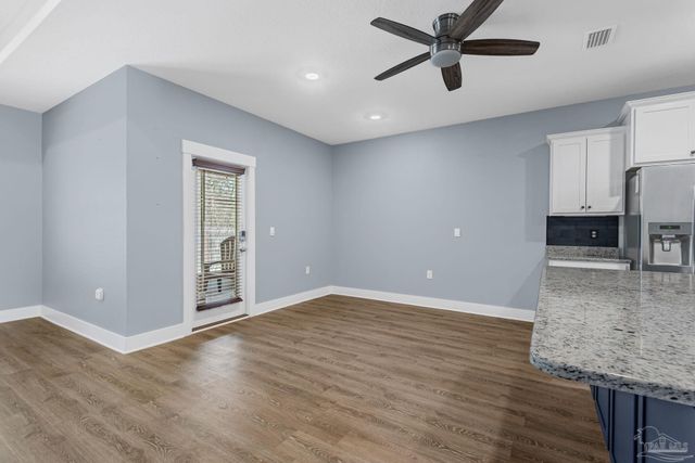 5761 Danbury Blvd, Pace, FL 32571