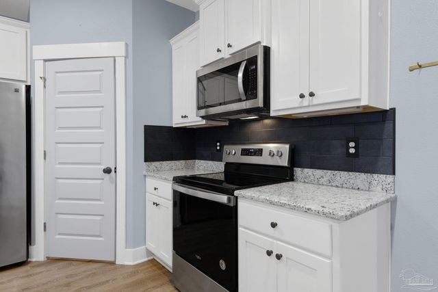 5761 Danbury Blvd, Pace, FL 32571