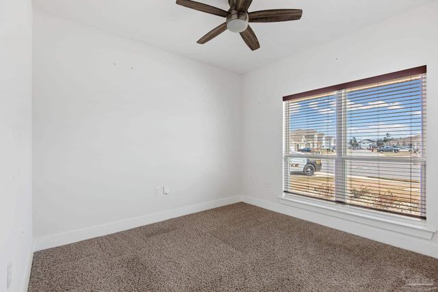 5761 Danbury Blvd, Pace, FL 32571