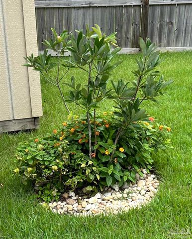 5761 Danbury Blvd, Pace, FL 32571