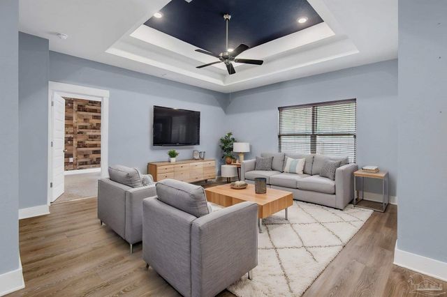 5761 Danbury Blvd, Pace, FL 32571