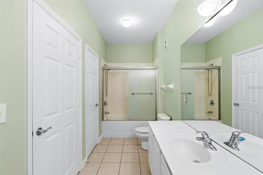 Image 14 of property listing at 6265 CONTESSA DRIVE 210, Orlando, FL 32829