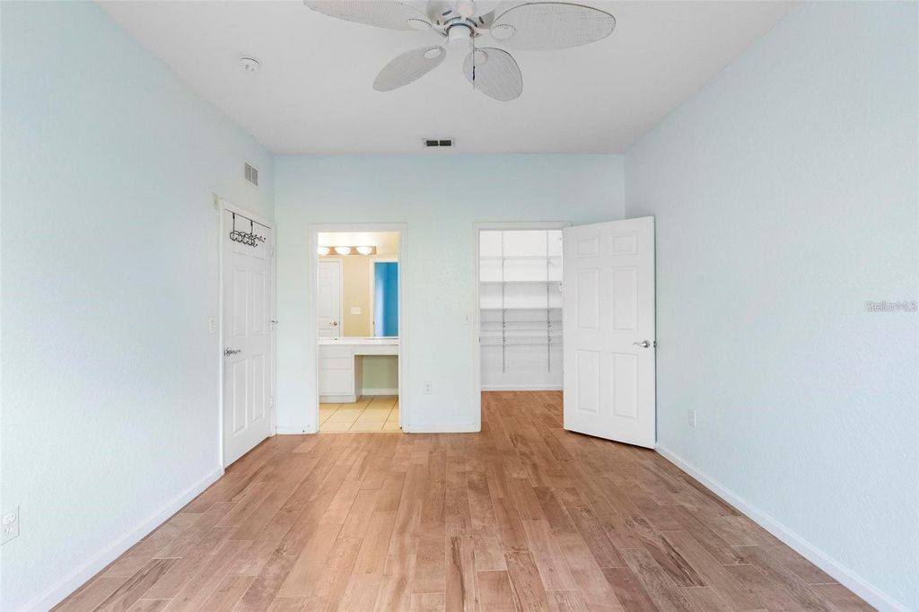 Image 16 of property listing at 6265 CONTESSA DRIVE 210, Orlando, FL 32829