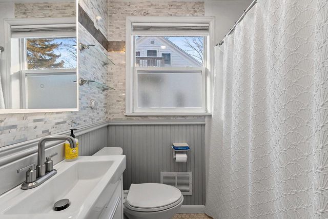 1155 S NORWOOD AVENUE, Green Bay, WI 54304