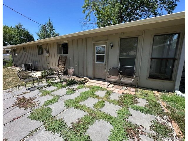 820 W 30th St, Loveland, CO 80538