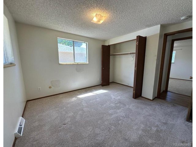 820 W 30th St, Loveland, CO 80538