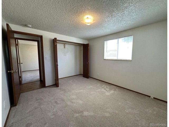820 W 30th St, Loveland, CO 80538