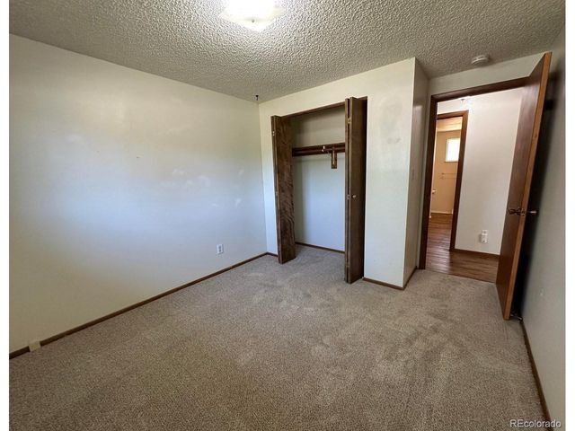 820 W 30th St, Loveland, CO 80538