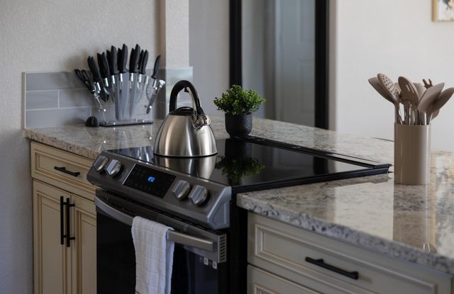 8942 Alderson Ave, Sacramento, CA 95826