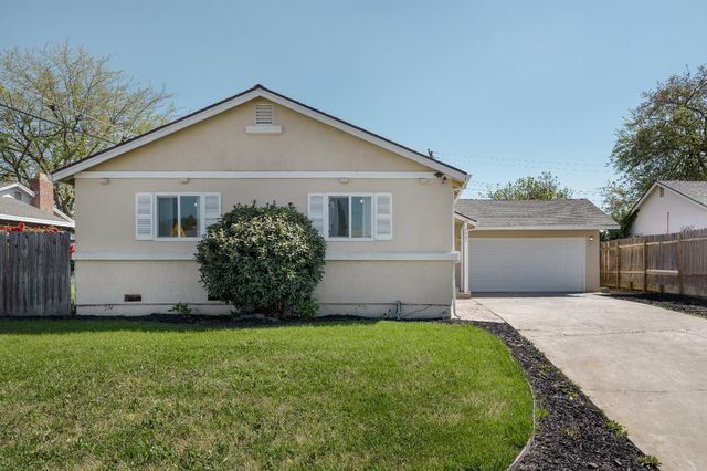 8942 Alderson Ave, Sacramento, CA 95826