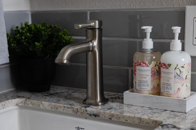 8942 Alderson Ave, Sacramento, CA 95826