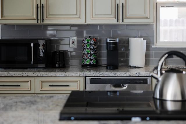 8942 Alderson Ave, Sacramento, CA 95826