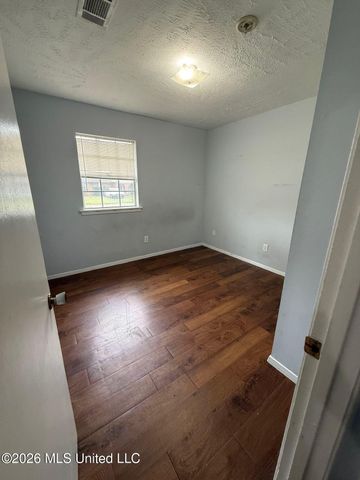 6735 Harry S Truman Drive, Jackson, MS 39213