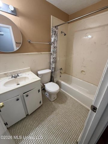 6735 Harry S Truman Drive, Jackson, MS 39213
