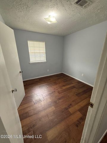 6735 Harry S Truman Drive, Jackson, MS 39213