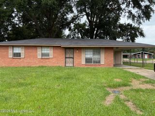 6735 Harry S Truman Drive, Jackson, MS 39213