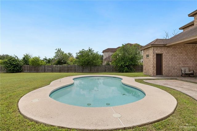 4511 E Curve E Road, Edinburg, TX 78542