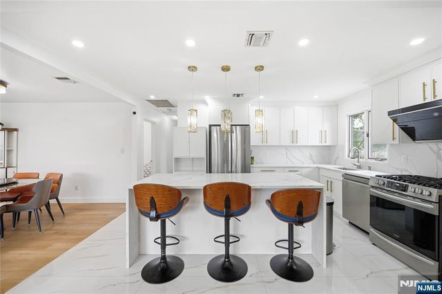55 17th Avenue, Elmwood Park, NJ 07407