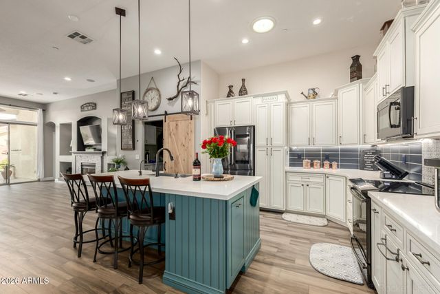 13614 W CATALINA Drive, Avondale, AZ 85392