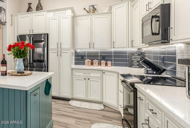 13614 W CATALINA Drive, Avondale, AZ 85392