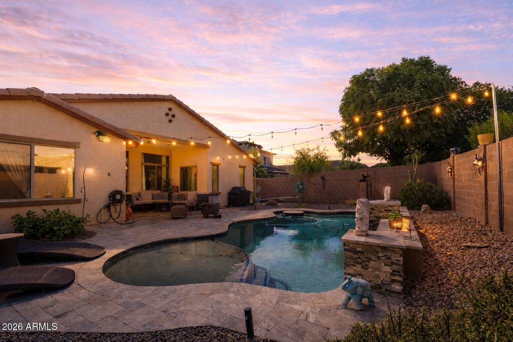 13614 W CATALINA Drive, Avondale, AZ 85392