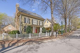 1421 Hedgewood NW Lane, Kennesaw, GA 30152