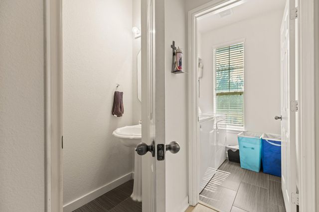 1012 Monadale TRL, Round Rock, TX 78664