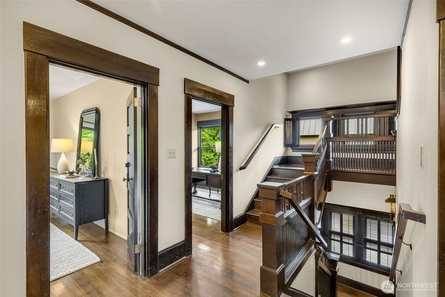 1000 15th Avenue E, Seattle, WA 98112