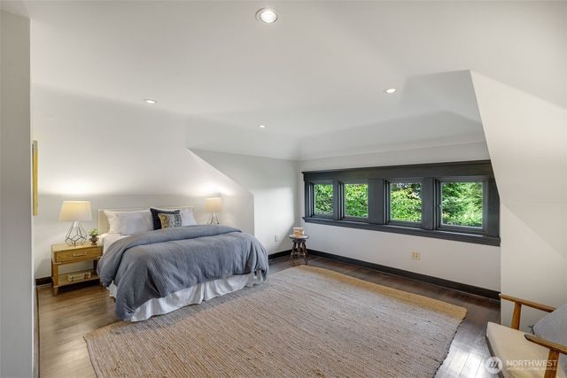 1000 15th Avenue E, Seattle, WA 98112