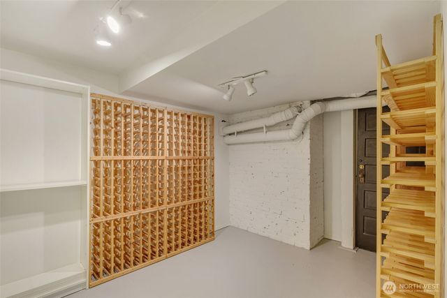 1000 15th Avenue E, Seattle, WA 98112