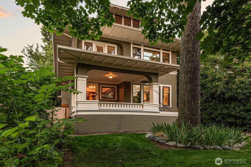 1000 15th Avenue E, Seattle, WA 98112