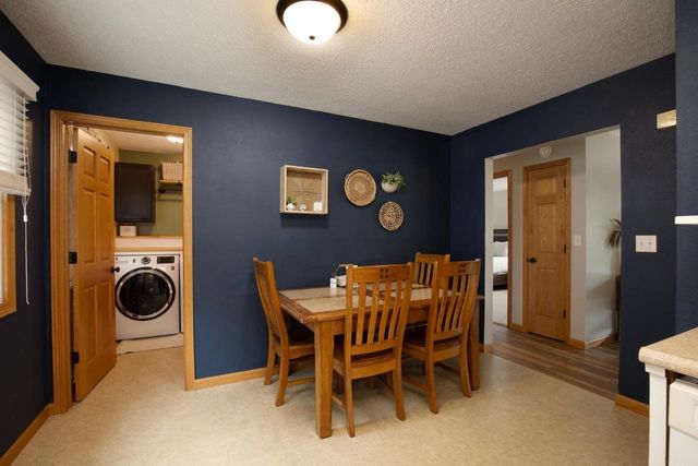 2308 Royal Drive, Cedar Falls, IA 50613