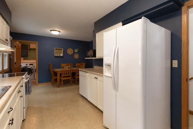2308 Royal Drive, Cedar Falls, IA 50613