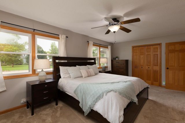 2308 Royal Drive, Cedar Falls, IA 50613
