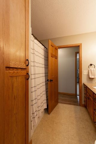 2308 Royal Drive, Cedar Falls, IA 50613