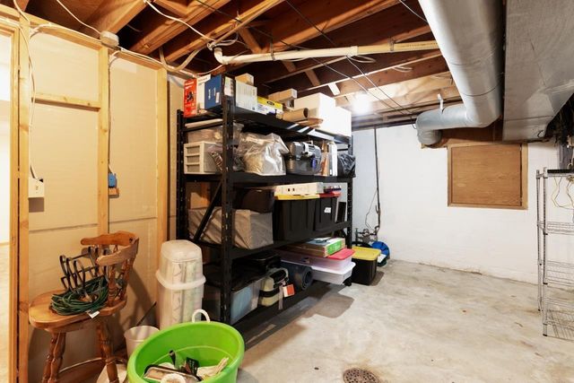 2308 Royal Drive, Cedar Falls, IA 50613