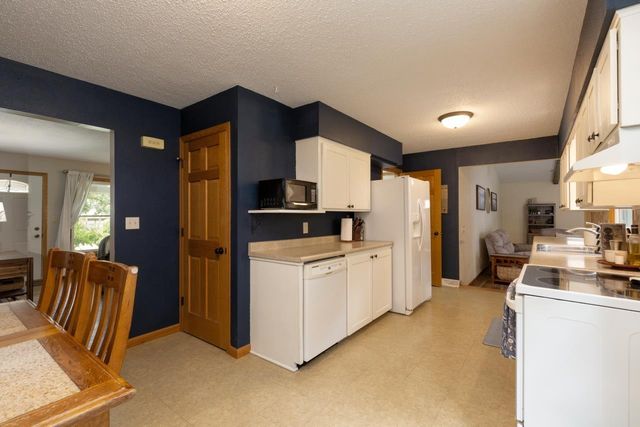 2308 Royal Drive, Cedar Falls, IA 50613
