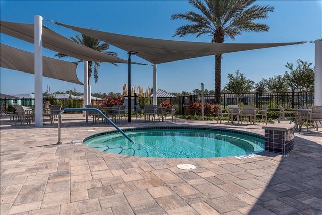 98 HOPTREE PLACE, St Johns, FL 32259