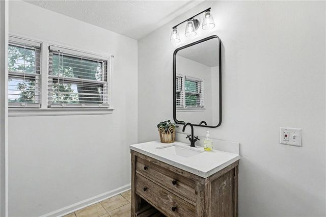 7503 Harry S Truman Road, Grandview, MO 64030