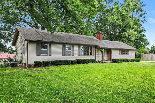 7503 Harry S Truman Road, Grandview, MO 64030