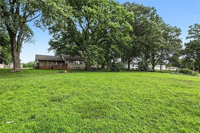 7503 Harry S Truman Road, Grandview, MO 64030