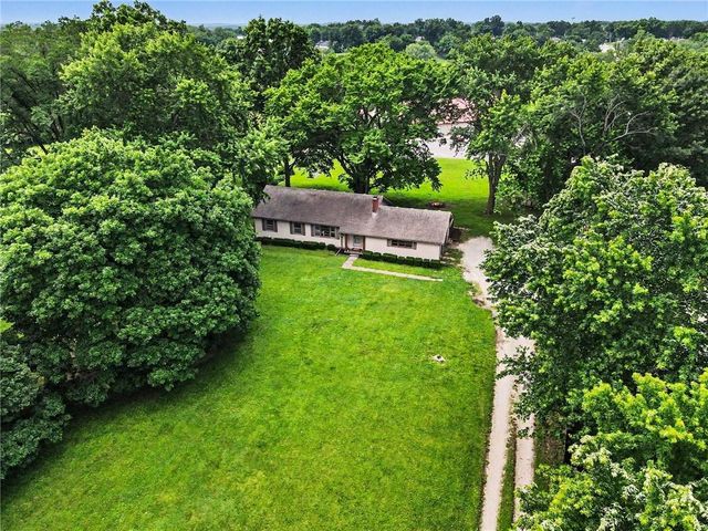 7503 Harry S Truman Road, Grandview, MO 64030